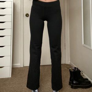 women’s yoga pants